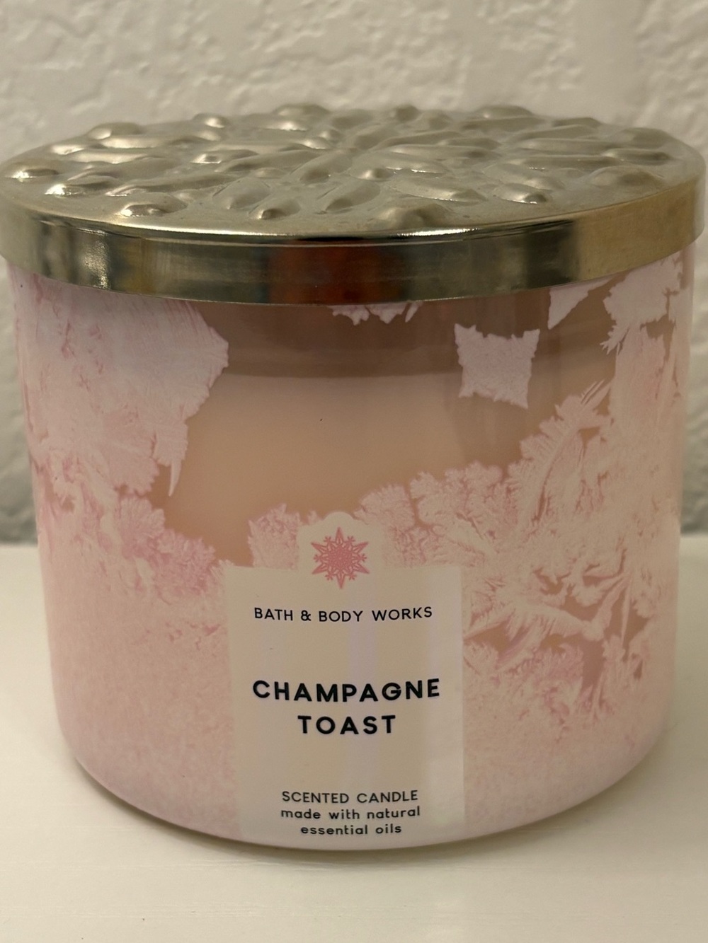 Bath & Body Works Champagne Toast Scented Candle - Snowflake lid